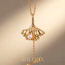 銀杏葉天然珍珠頸鏈｜復古金屬葉脈鏤空設計，垂墜溫柔展現細緻質感